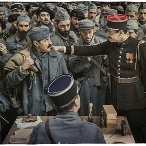 affiche du film Au revoir là-haut